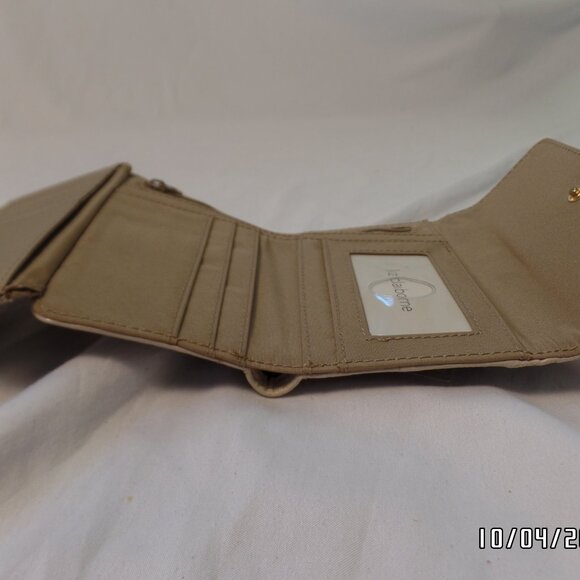 Liz Claiborne Trifold Wallet Camel New With Tag Heritage Mosaic - Picture 10 of 13